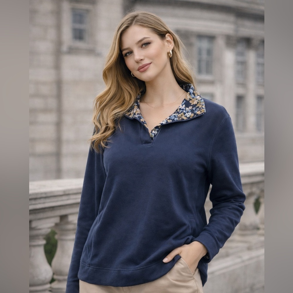 Orvis Women's Blue Sweatshirt with Floral Collar